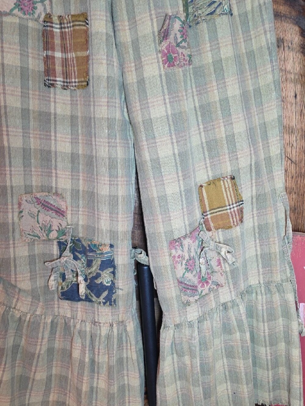 190p A Rare Bird Reversible Strawberry Pant - Picture 5 of 16